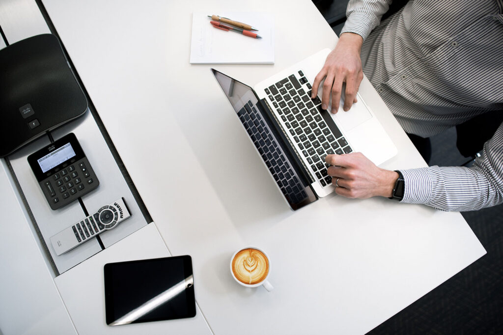 Avoiding Online Auction Scams: Safety Tips for Buyers and Sellers